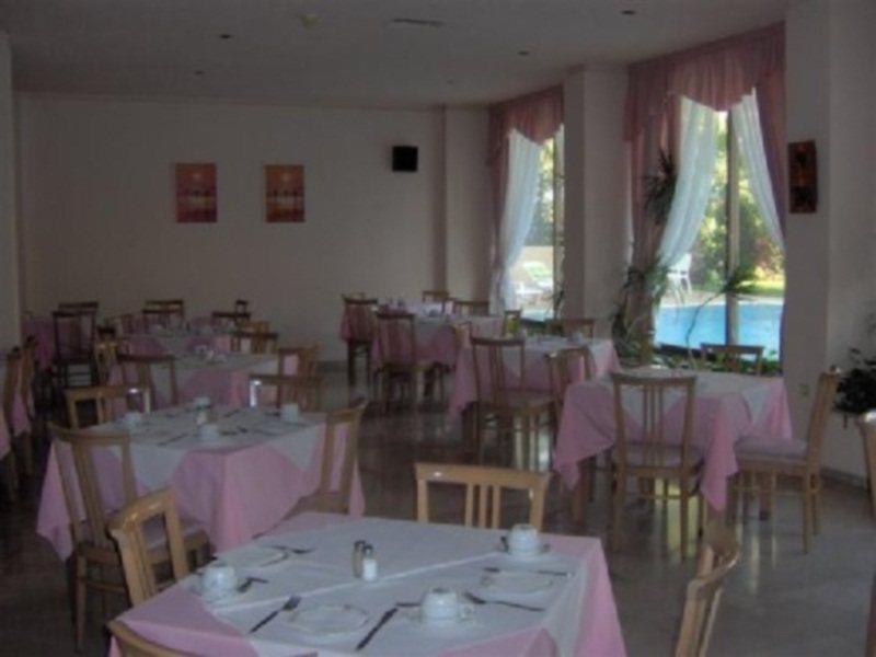 Golden Sun Hotel Athens Restaurant photo